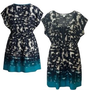 Abstract Artsy Maternity Momcore Top M Short Sleeve Cool 1/4 Front Zipper